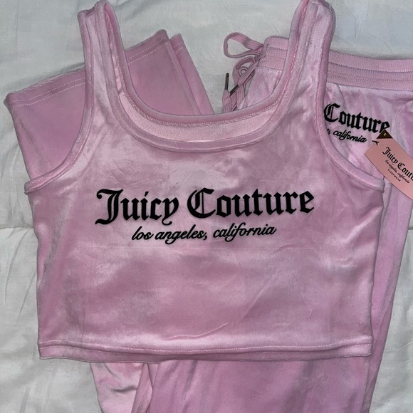 SOLD 🔴 Juicy Couture velvet Sleepwear 💗 - Picture 1 of 3